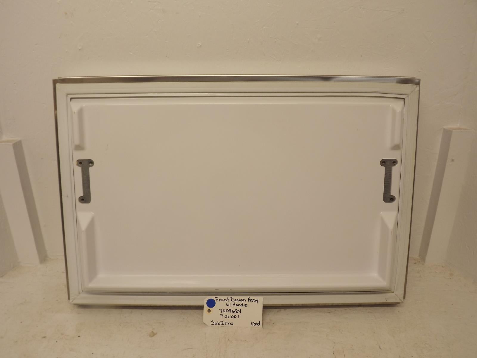 SubZero Refrigerator 7009684 7011001 Front Drawer Assy w/Handle Used SubZero Refrigerator 7009684 7011001 Front Drawer Assy w/Handle Used